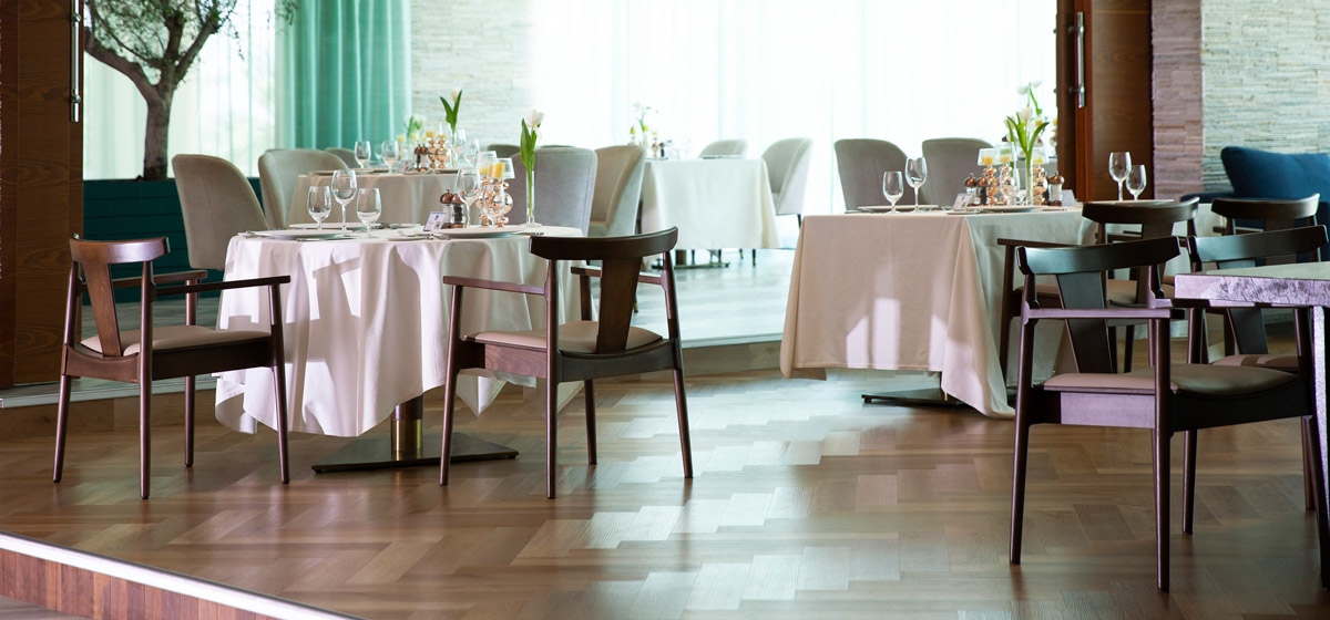 contract-furniture-chair-issa