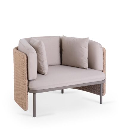 knit armchair image 1