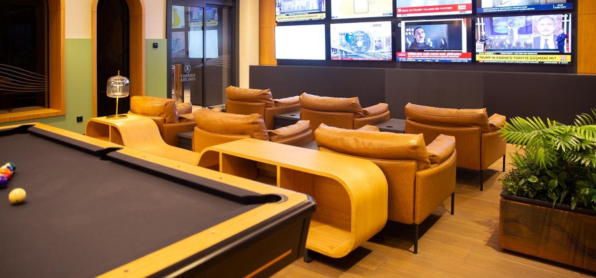 mollis armchair gallery 1