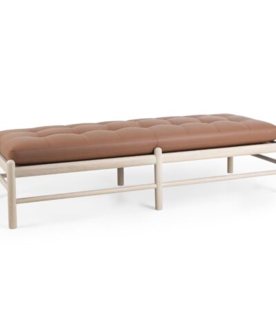 savour bench image 1